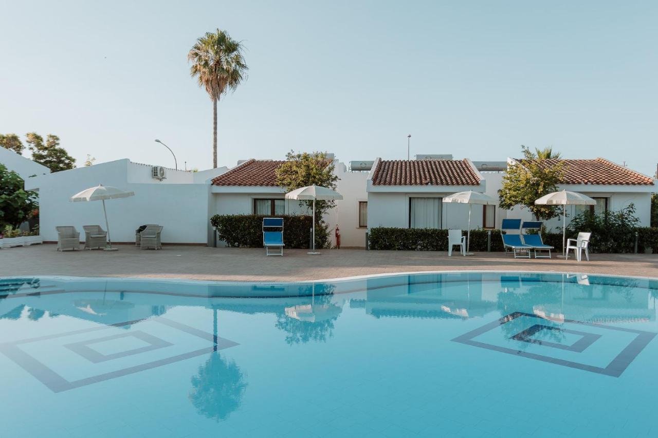 Resort Fior Di Sardegna Posada  Exterior photo